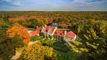 A home to host the holidays