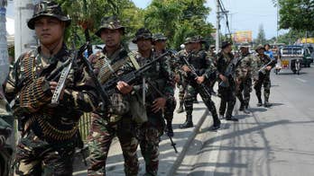 'Humanitarian crisis' in battle-scarred Philippine city