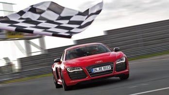 First video of Audi R8 e-tron setting Nürburgring record