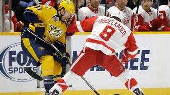 Brendan Smith has goal and assist, Red Wings top Predators to tie for 1st place in Atlantic