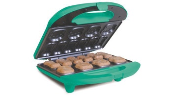 Appliance company introduces panini press for pets