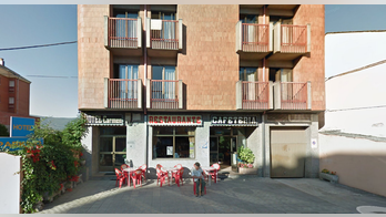 120 customers stampede out of a Spanish restaurant in costly dine and dash