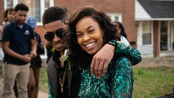 Teen takes mom to prom because she missed her own