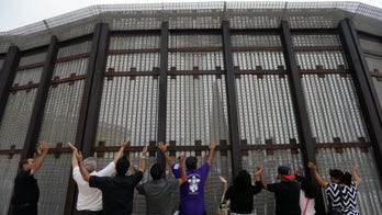 US-Mexico border groups want efficient crossings