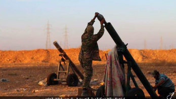 ISIS taking advantage of Russian airstrikes, analysts say