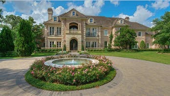 Vikings RB Adrian Peterson Selling Grand Texas Mansion