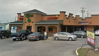 Texas restaurant apologizes, fires employee accused of using gay slur directed at customers