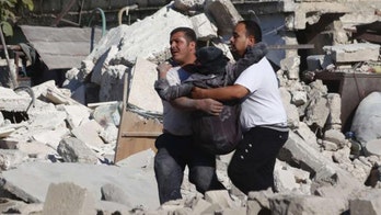 Syrian forces, Islamic militants encircling key rebel city of Aleppo