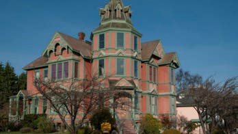 6 Real-Life Haunted Houses You Can Buy Right Now -- If You Dare