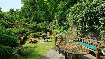 Phish's Trey Anastasio Swimming Away From Cliff House in New York