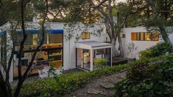 Extreme Privacy and Bauhaus Design Meet in the Berkeley Hills