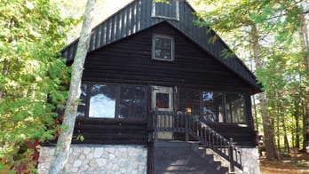 Grain of Truth: 8 Log Cabins That Will Floor You