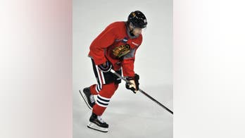 Patrick Kane gets warm reception during scrimmage at Chicago Blackhawks camp