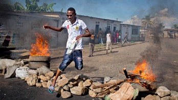 Violence rages after attempted coup in Burundi