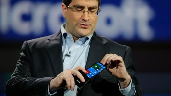 Samsung shows bendable smartphone screen