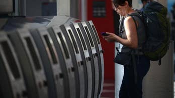 Hundreds of O'Hare Airport workers to strike ahead of Thanksgiving holiday