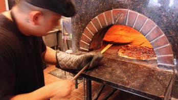 NYC's prized coal-fired pizza shops could be 'crushed' by costly green-fueled regulations: pizzeria owner