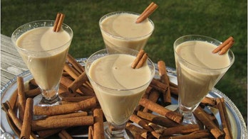 Elizabeth Carrion: Cola de Mono