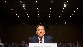 Petraeus apologizes to Congress for sharing classified information with mistress