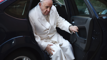 Vatican tries to defuse scandal, says pope meets victims