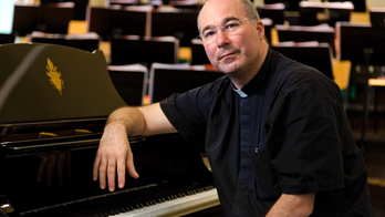 Pope's choir launches US tour as it seeks to recapture glory