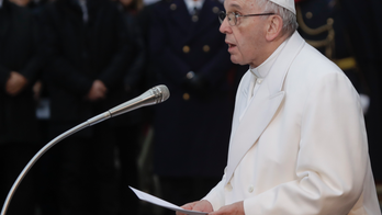 Pope: Let's defeat indifference and fear of foreigners