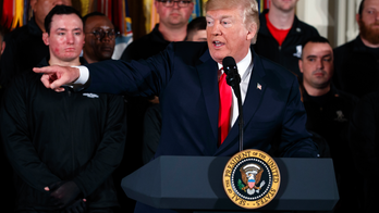 Trump meets wounded soldiers, pledges support for vets