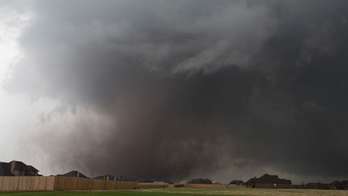 Texas, Oklahoma, Kansas facing tornado and wildfire threats