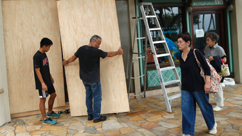 Hawaii emerges from threat as storm veers away from islands