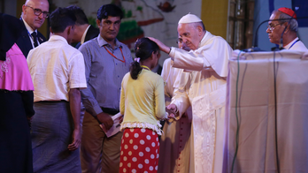 Analysis: Face-to-face with Rohingya, pope ditches diplomacy