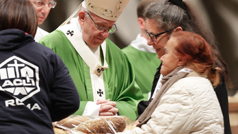 Pope devotes Mass to poor, calls indifference a 'great sin'