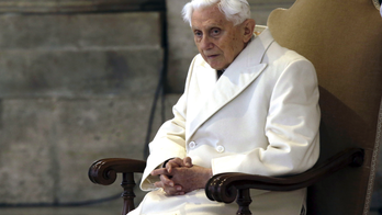 Report: Benedict defends 'emeritus pope' title to critic