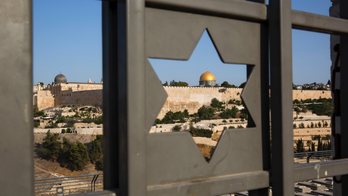 Warnings intensify as Trump readies Jerusalem declaration