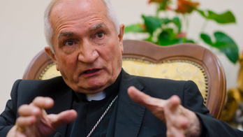 Pope seeks to defuse Korean tensions, boost nuke disarmament