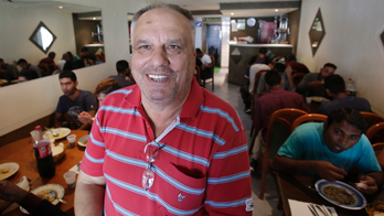 Bosnia pizzeria owner switches to free meals for migrants