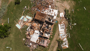 Tornado injures 8 people, 2 critically, in small Kansas town
