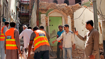 Pakistan's Ahmadis fearful as leaders bow to extremists