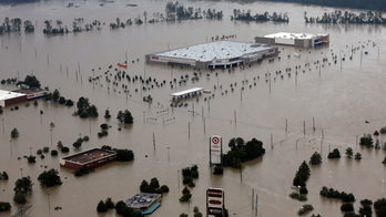 Winds, floods and fire: US ties record for costly weather