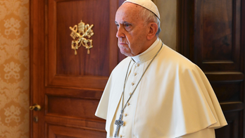 The Latest: Chile's bishops offer to resign over scandal