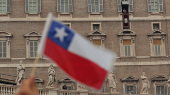 Pope seeks to turn tide of Chilean church bruised by scandal