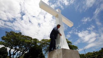 Pope, Catholic Church push rebels, Colombians to reconcile