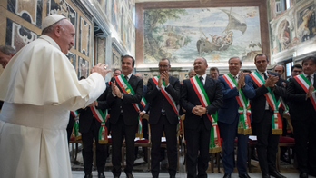 Pope to mayors: Don't build towers, expand piazzas