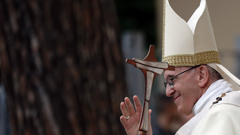 Pope assigns Vatican office to promote women's participation