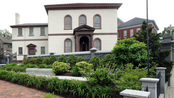 Prosecutor blasts court for decision on oldest US synagogue