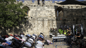 Islamic leaders boycott Jerusalem site over metal detectors