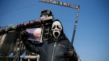 GOP, Democrats spar over Obama's foreign policy, amid new fears of Putin takeovers