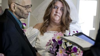 Man with just days to live marries fiancée with help of hospice center