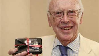 DNA pioneer James Watson takes aim at 'cancer establishments'