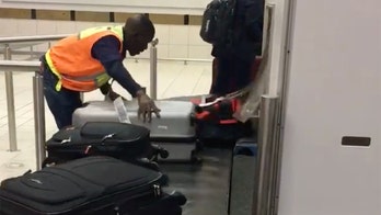 Airport baggage handler goes viral for good deed