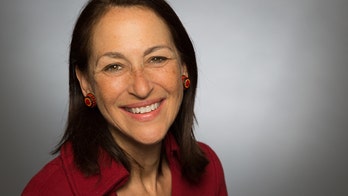 Anti-addiction groups call for FDA commissioner to step down